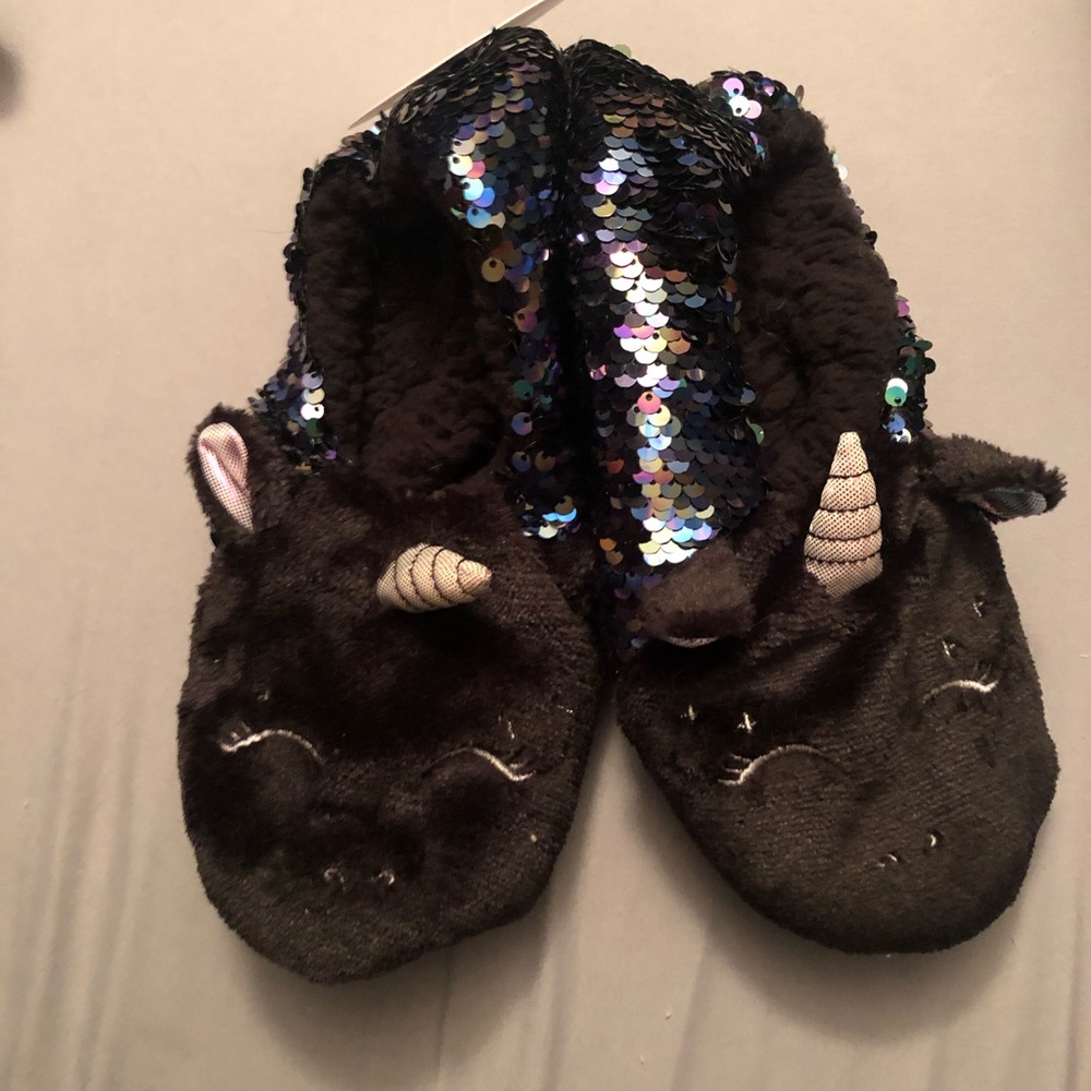 Moving Sale! NWT Unicorn 🦄 Slipper Socks